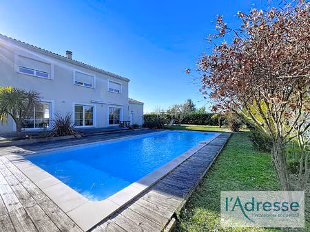 vente maison 5 pièces  219.00m²  saint