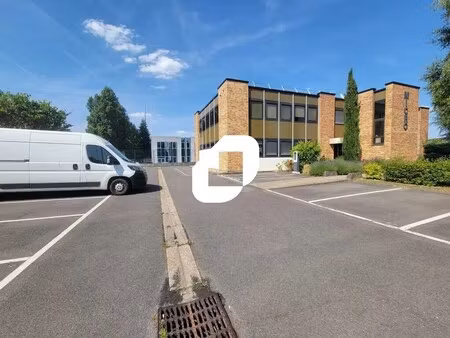 location bureaux 165 m²