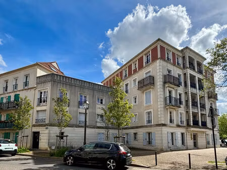 location appartement 2 pièces  48.40m²  thiais