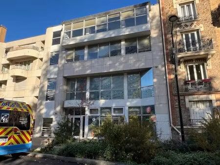 location bureaux 128 m²