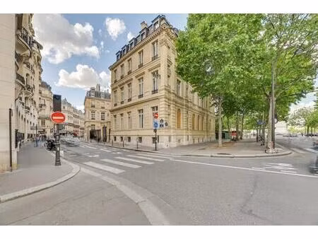 location bureaux 1 765 m²