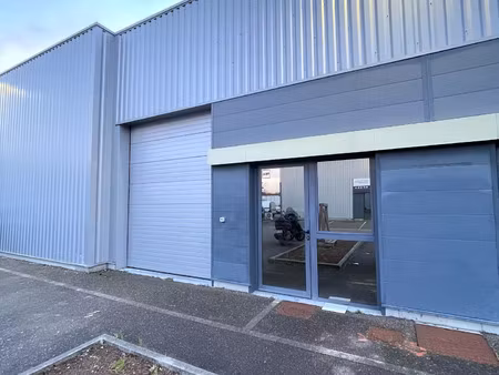 vente commerce 80 m² tresses (33370)