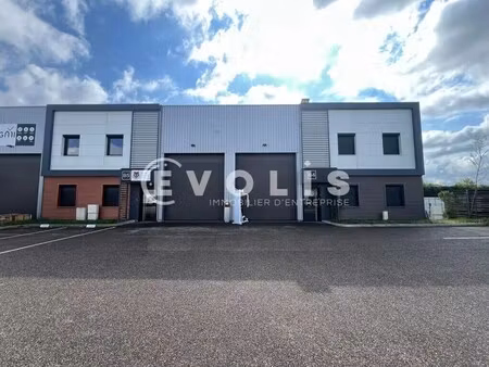 location local d'activités 331 m² à 666 m²