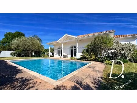 élégance & lumière : une maison d'exception aux volumes spe