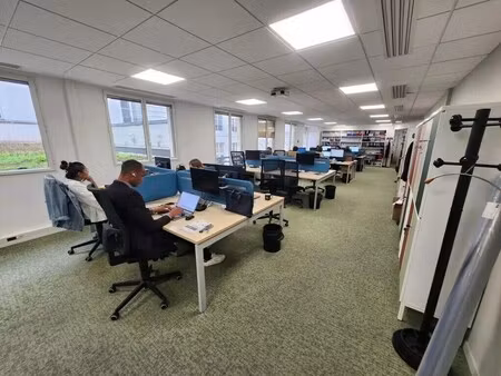 location bureaux 180 m²