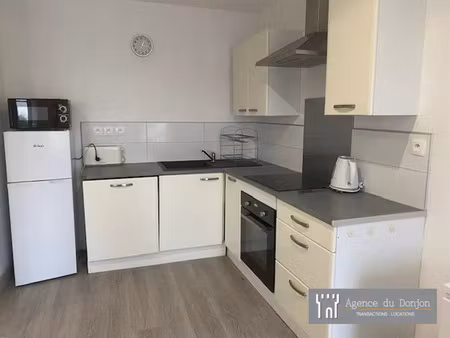 location appartement 2 pièces 35m2 saint-germain-de-lusignan 17500 - - surface privée