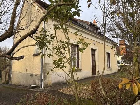jolie maison en ville