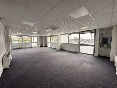 location bureaux 220 m²