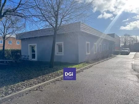 vente local d'activités 220 m²