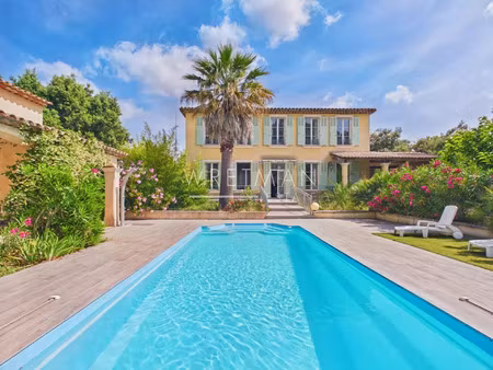 vente maison 8 pièces 249 m² le thoronet (83340)
