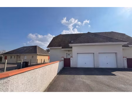 location maison 4 pièces 91 m² à lescar (64230)