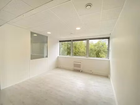 location bureaux 115 m² à 625 m²