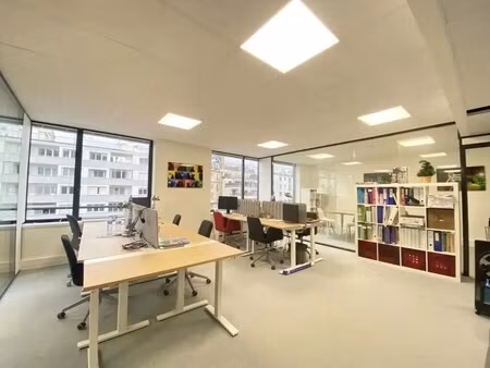 location bureaux 233 m² à 488 m²