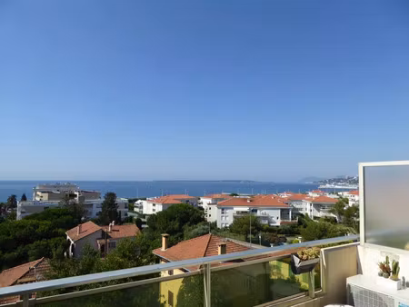 location appartement 1 pièce 33 m² à antibes (06160)