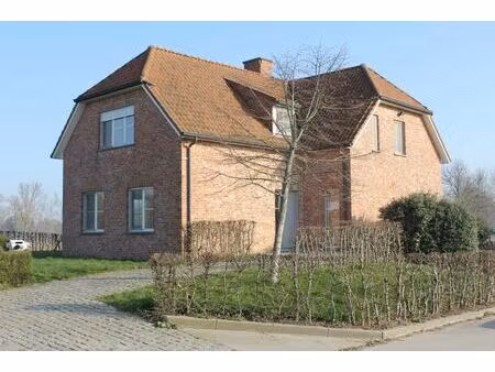 huis te koop in moortsele met 4 slaapkamers