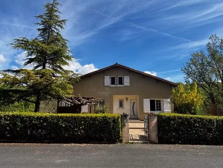 maison de 166 m² habitable sur une parcelle de 1517 m²