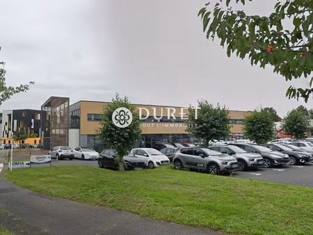 location local commercial 85m² la roche sur yon 85000