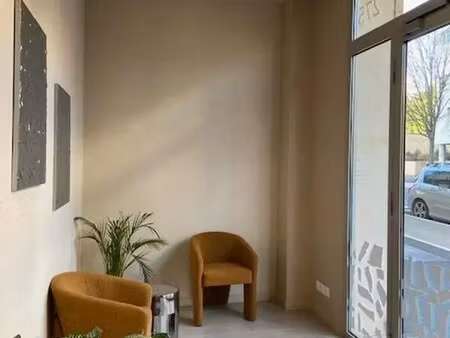 location commerce 98 m²