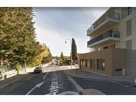 location commerce 200 m²