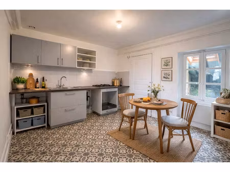 location appartement 2 pièces 43 m² à crémieu (38460)