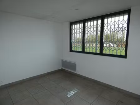 en vente local commercial 2 375 m² – 438 000 € |wormhout