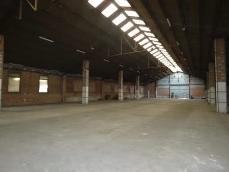 en vente local commercial 2 500 m² – 188 000 € |wormhout