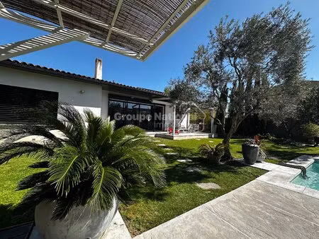 morieres les avignon villa contemporaine rt 2012 avec studio indépendant|187 m2