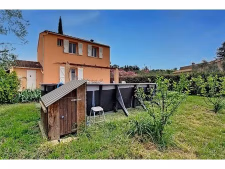 maison familiale lumineuse 5 pièces avec piscine à draguignan