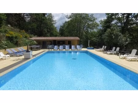 domaine avec 3 gîtes  maison en dur et piscine – calme absolu en ardèche