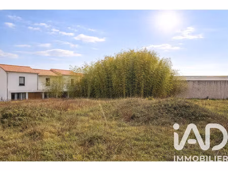 vente terrain à jarnac (16200) : à vendre / 720m² jarnac