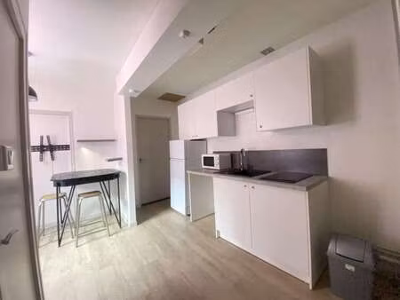 location appartement 3 pièces meublé à la roche-sur-yon (85000) : à louer 3 pièces meublé 