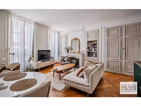 t3 haussmannien de charme – lyon 1er