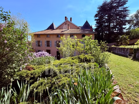 propriété de caractère - t10 - 1 700m2 de parc