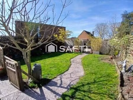 ensemble de 2 appartements & terrain constructible