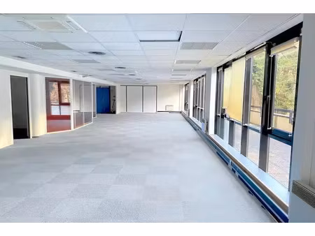 location bureau 171 m² à issy-les-moulineaux (92130)