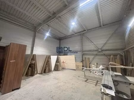 location entrepôt 390 m²