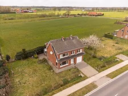 te renoveren vrijstaande woning op perceel van 1.036 m².