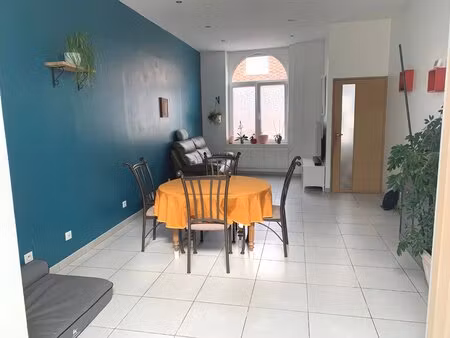 jolie façade de caractère pour cette 1930 de 103 m² hab.