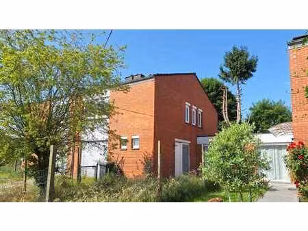 maison 3 chambres avec grand jardin bien orienté