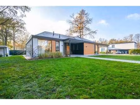 bungalow prêt à l'emploi de haute qualité dans le quartier r