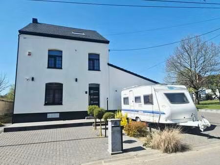 maison 4 façades isolée et rénovée  5640 mettet faire offre