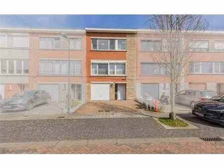 maison familiale prête à emménager avec 3 chambres et beau j