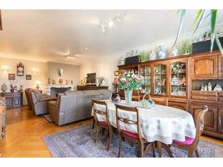 appartement avec 3 chambres  2 terrasses et garage