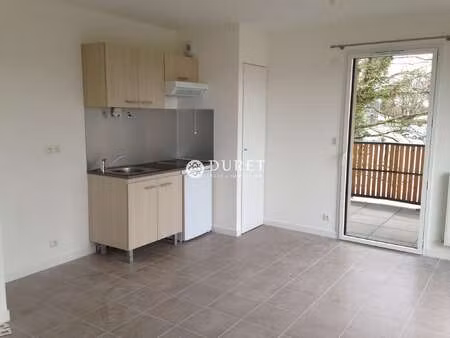 location appartement 2 pièces à la roche-sur-yon le bourg sous la roche (85000) : à louer 