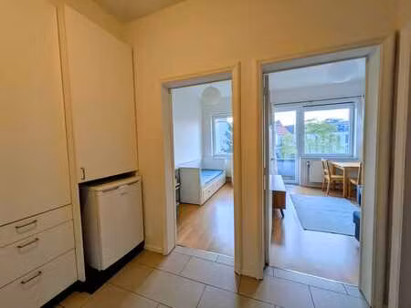 charmant studio / appartement 1 chambre avec balcon