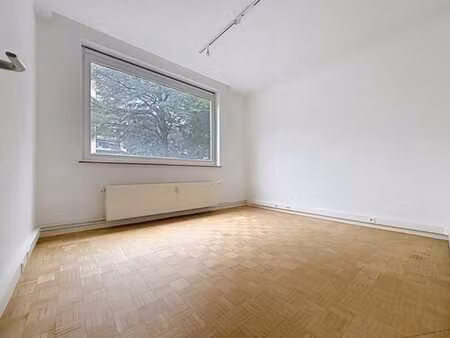 churchill-montjoie: bureau de standing rénové