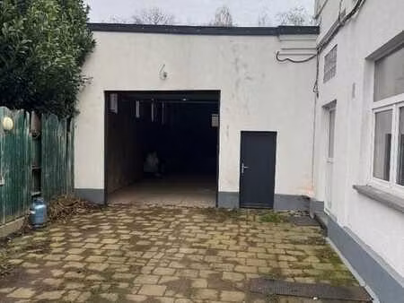 1050 euros pour 600 m2 !!