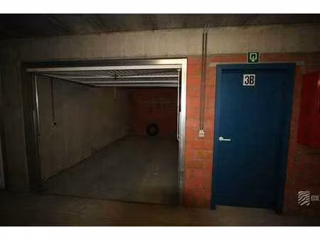 parking - garage fermé