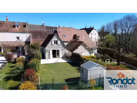 maison 128m2 environ / 5 pieces / 3 chambres / terrain 271m2