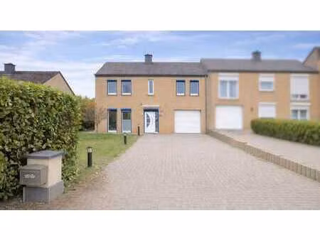 belle maison de 3 chambres